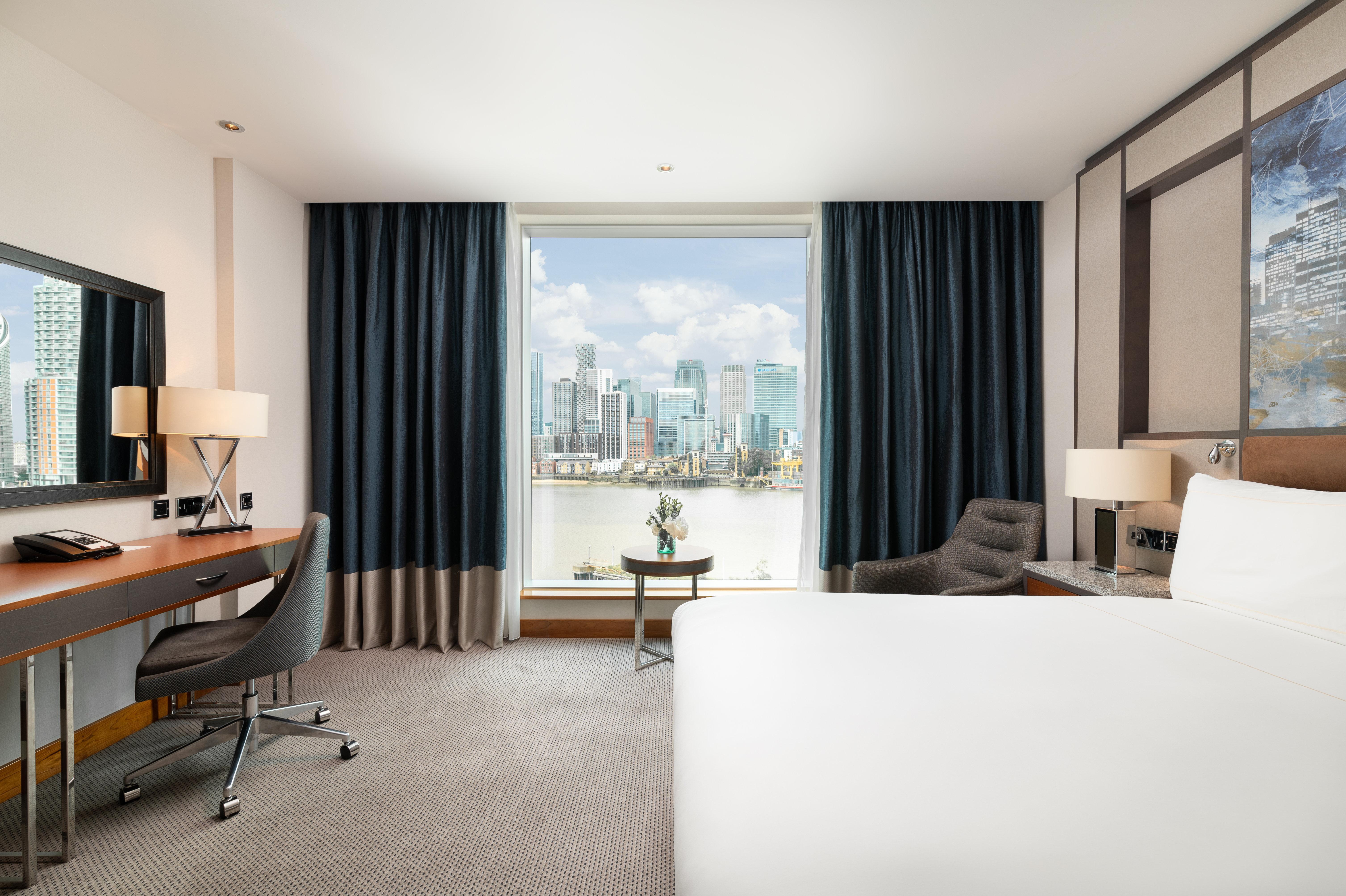 Hotel Intercontinental London - The O2 Exteriér fotografie A view of the river from a room at the hotel