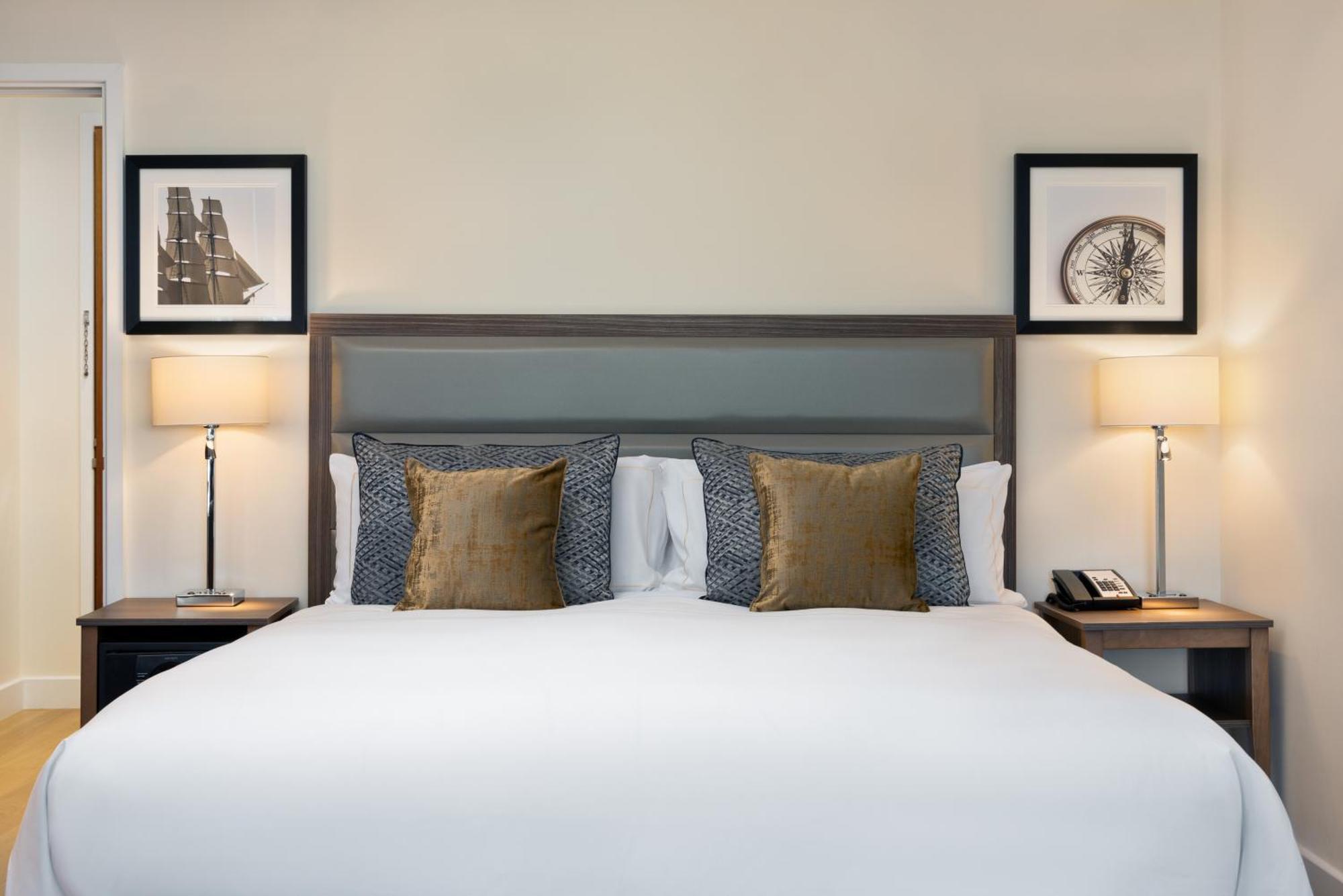 Hotel Intercontinental London - The O2 Exteriér fotografie A bedroom at the hotel